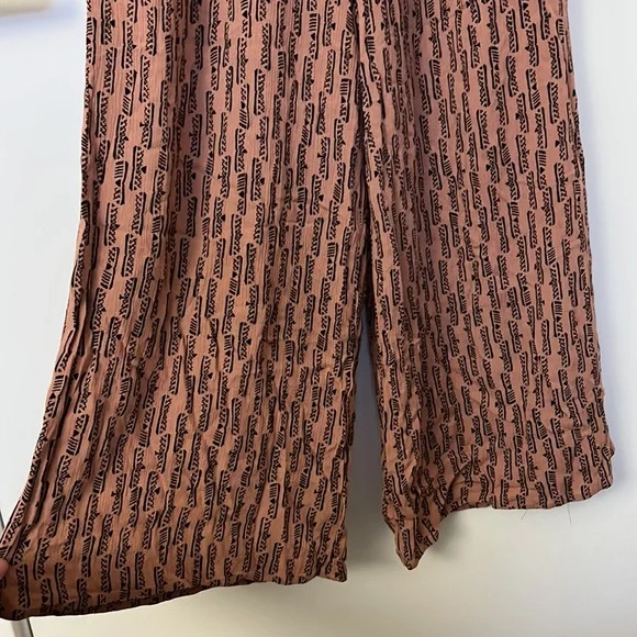 🪩 LAST CHANCE - F21 Romper - Picture 5 of 5